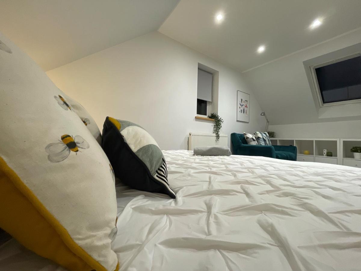 Unique Luxury Detached Apartment In Windsor That Sleeps 4 外观 照片
