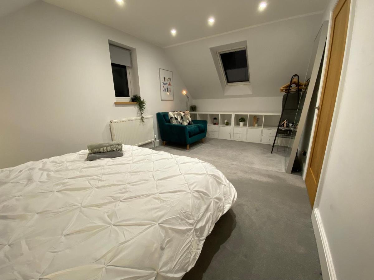 Unique Luxury Detached Apartment In Windsor That Sleeps 4 外观 照片