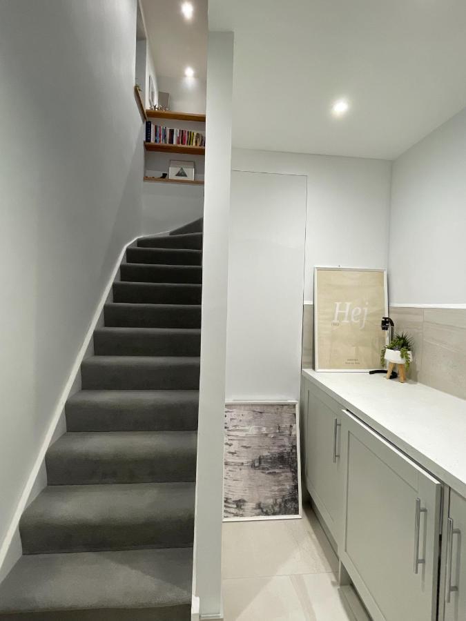 Unique Luxury Detached Apartment In Windsor That Sleeps 4 外观 照片