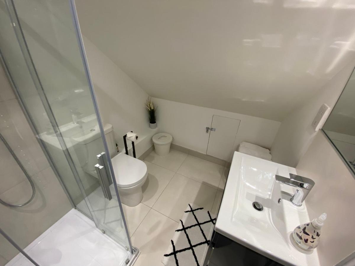 Unique Luxury Detached Apartment In Windsor That Sleeps 4 外观 照片